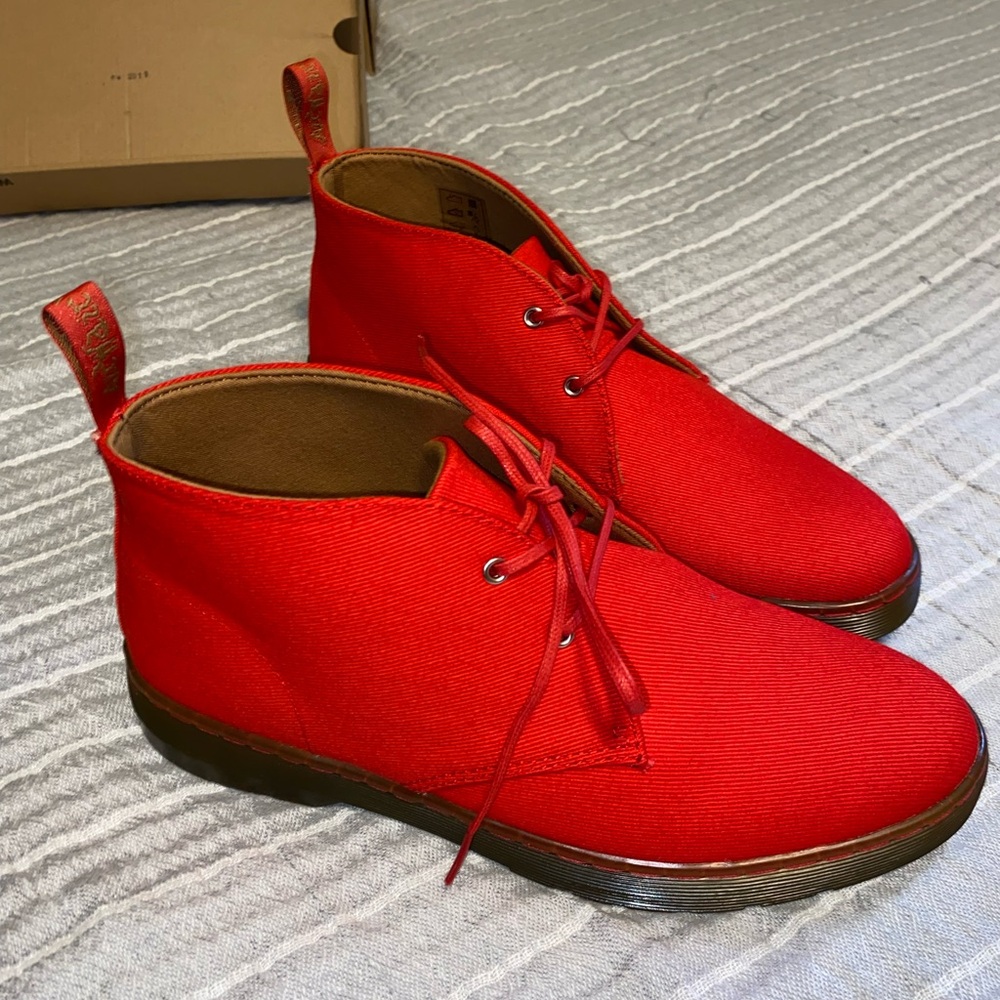 Dr Martens Daytona Chukka boots